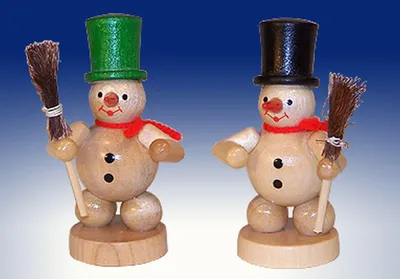 Produktbild von Weihnachtsdekoration Schneemänner mit Besen natur Höhe 8cm NEU