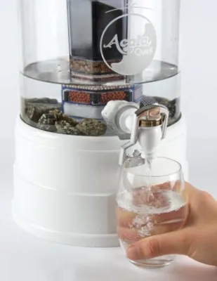 Produktbild von AcalaQuell® Mini- weiß mit Glastank in Kristallklar