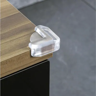 Zdjęcie produktu dla reer Eckenschutz, universal, transparent, 4 Stück /// 6 Stück Verkaufseinheit 629517 4013283049044