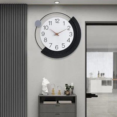 Image de Horloge murale moderne et silencieuse en bois, fonctionnant à piles, décorative