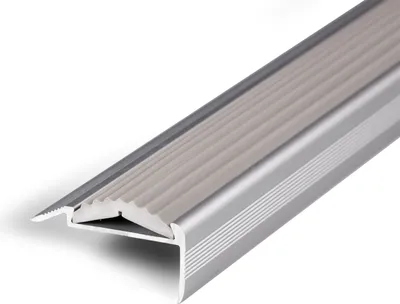 Obrázek produktu pro Schodišťový profil s jednoduchou gumovou vložkou Power Grip Délka: 134 cm Samolepicí šedá