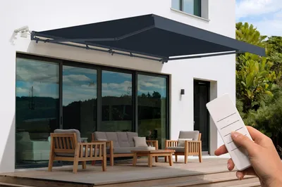 Produktbild von FAZZIO 5x3m graue Halbkassettenmarkise mit Motor