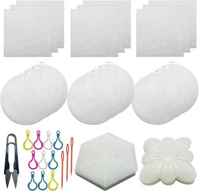 Produktbild von Set von 52 transparenten Kunststoff-Stickereiblättern in 4 Formen für kreative Handwerke, Sticken und Kreuzsticken