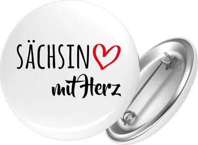Produktbild von Huuraa Button Sächsin mit Herz 25mm rund mit Sicherheitsnadel Ansteckbutton Geschenkidee