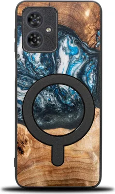 Produktbild von Holzhülle für Motorola Moto G54 5G, Bewood Unique Planets Erde für MagSafe