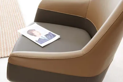 Produktbild von Sessel Club Lounge Designer Lehn Stuhl Polster Sofa 1 Sitzer Neu Leder Fernseh
