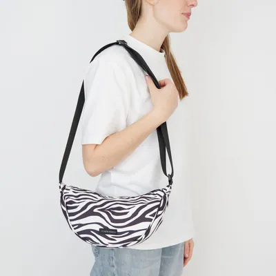 Produktbild von New Rebels Moonbag „Stay Wild" – Crossbody-Tasche mit Zebra-Print, Nylon, 32 × 16 cm