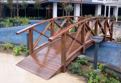 Produktbild von Casa Padrino Luxus Massivholz Brücke mit Geländer Braun 504 cm - Garten & Park Möbel
