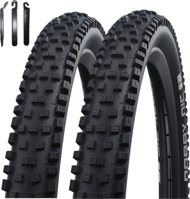 Immagine prodotto di maxxi4you 2 x pneumatici pieghevoli Schwalbe Nobby Nic ADDIX Performance DD Copertoncino per bicicletta 70-584 (27,5 x 2,80") incl. leva per pneumatici maxxi4you