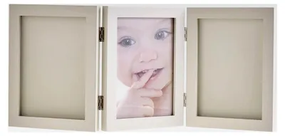 Produktbild von Dreiteiliger Bilderrahmen mit Gipsabdruck und Foto für Baby Fuß- oder Handabdruck, taupe