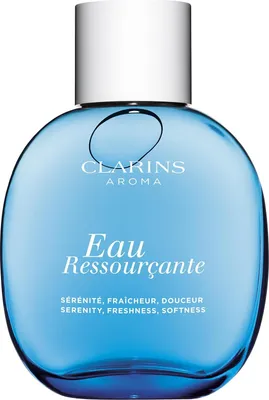 Productafbeelding van Clarins Eau Ressourçante, 100 ml, Energiegevend, Hydraterend, Verfrissend, Revitaliserend, Voor vrouwen, Geschikt voor elk huidtype, Spray, INGREDIËNTEN: ALCOHOL, AQUA/WATER/EAU, PARFUM/FRAGRANCE, BUTYLENE GLYCOL, GLYCERIN, SMILAX ARISTOLOCHIAEFOLIA...