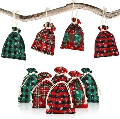 Image de 24 pièces de Noël Calendrier de l'Avent Sacs en toile de jute à carreaux