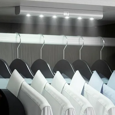 Produktbild von Maclean MCE123 LED-Streifenlicht mit PIR-Bewegungssensor 6 LEDs kaltweiß Batterie betrieben 120° Erfassungsbereich Unterbauleuchte
