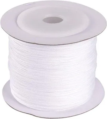 Image de Fil de nylon tressé blanc de 0,6 mm pour bracelet en macramé
