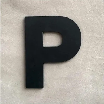 Obrázok produktu pre Nálepka na stenu písmeno čierna 9 x 7,4 cm, písmeno P