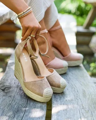 Zdjęcie produktu dla Royalfashion Brązowe damskie sandały na koturnie Meylasi, rozmiar 40