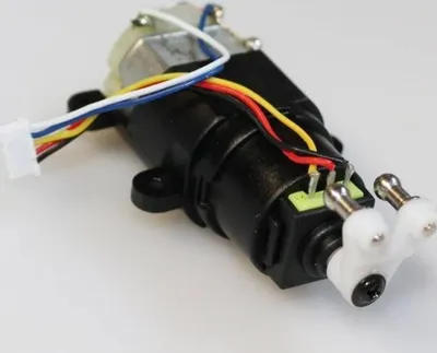 Produktbild von df models Lenkservo für ferngesteuerte Fahrzeuge im Maßstab 1:24