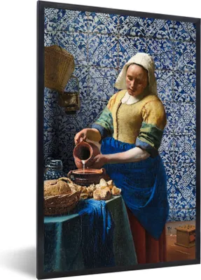 Produktbild von MuchoWow® Gerahmtes Poster Milchmädchen - Delfter Blau - Vermeer - Gemälde - Alte Meister 60x90 cm - Poster mit Schwarzem Bilderrahmen Wandposter Rahmen Foto Bilder - Kunst