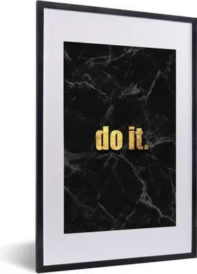 Produktbild von MuchoWow® Gerahmtes Poster Zitate - Motivation - Gold - Schwarz 40x60 cm - Poster mit Schwarzem Bilderrahmen Wandposter Rahmen Foto Bilder - Poster in Rahmen