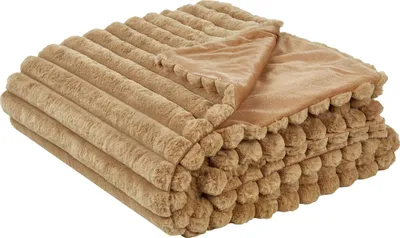 Produktbild von BELIANI Kuscheldecke Hellbraun aus Kunstfell 150 x 200 cm Flauschige Tagesdecke für Bett Sofa Wohnzimmer Schlafzimmer Überwurf Wohnaccessoires