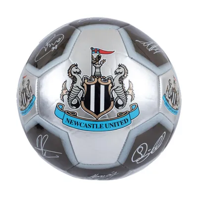 Immagine prodotto di Newcastle United FC - Firma stampata calcio TA12387 (1) (nero/bianco/blu/oro)