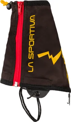 Schwarze Winterlauf-Gamasche von La Sportiva mit rotem Reißverschluss und gelbem Logo.