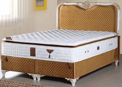 Produktbild von Casa Padrino Barock Bett mit Matratze Gold / Weiß - Edles Doppelbett im Barockstil - Schlafzimmermöbel
