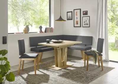Eckbankgruppe VERONA II 190x150 cm Eiche mit Tisch Varese in Gesamtansicht mit grauer Eckbank, zwei Stühlen und Eichenholztisch.