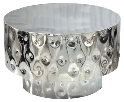 Couchtisch Aluminium Rund 60 cm Silber mit strukturierter Oberflächenprägung in Gesamtansicht.