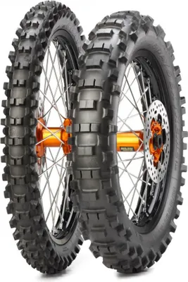 Image de METZELER Pneus MCE 6 DAYS EXTREME STD + adaptables sur KTM 250/500 Six Days, Husqvarna TE/FE 140/80-18 M/C 70M TT
