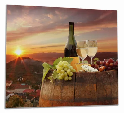 Produktbild von Wallario Herdabdeckplatte aus Glas, Größe 60 x 52 cm 1-teilig, Motiv Wein Romantik - Weißwein mit Käse auf einem Fass