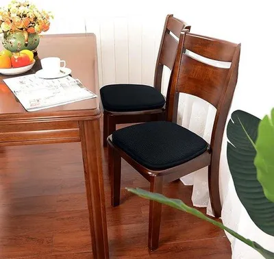 Productafbeelding van Famanu Zitkussenset, 4 stuks, 40 x 38 cm, met geruit fluweelhoezen, antislip, wasbaar, geschikt voor stoelen binnen en buiten, zwart