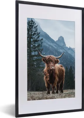 Produktbild von MuchoWow® MuchoWow® Gerahmtes Poster Berge - Winter - Schottische Hochlandrind 40x60 cm - Poster mit zchwarzem Bilderrahmen - Poster in Rahmen