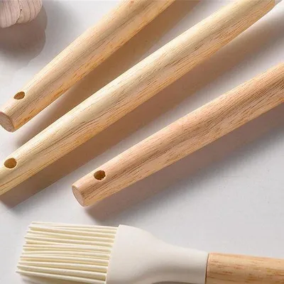 Produktbild von Famanu Silikon-Küchenutensilien Set - 14 Teile mit Holzgriffen