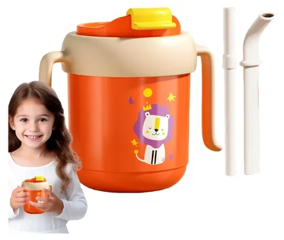 Produktbild von Wasserflasche für Senioren mit Strohhalm, auslaufsicherer Becher mit Skala und bequemen Griffen
