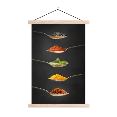 Produktbild von MuchoWow® Textilposter Kräuter - Löffel - Gewürze - Schwarz - Italienisch 40x60 cm mit holzfarbenen Rahmen - Poster