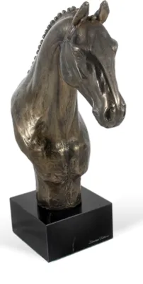 Immagine prodotto di Cavallo Hannoveriano - una grande statua con un cavallo, un busto su un piedistallo di pietra, un prestigioso premio nel concorso del marchio Art-Dog