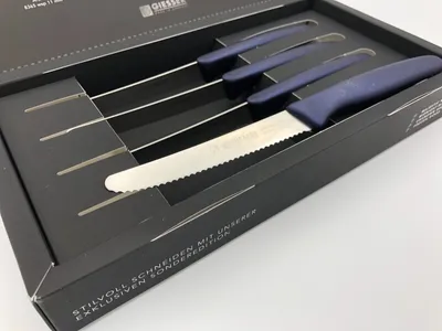 Produktbild von Giesser Messer 4er Set Geschenkbox Tomatenmesser Brötchenmesser Allzweckmesser 11 cm - midnight blue