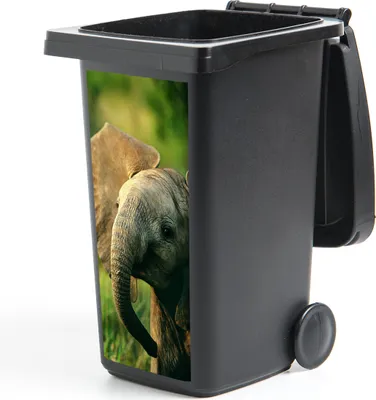 Produktbild von MuchoWow® Mülltonnenaufkleber Afrikanischer Elefant mit Schlappohren 44x98 cm - Containeraufkleber - Aufkleber - Mülltonnen-Aufkleber
