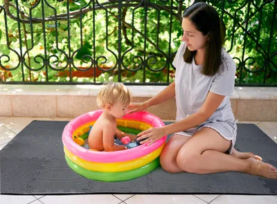 Produktbild von BodenMax Schutzmatten mit Randstücken 58x58cm für Boden Fitness Unterlegmatten Fitnessmatten für Bodenschutz – Sport, Fitnessraum, Keller, 10mm, Schwarz, 6 Stück