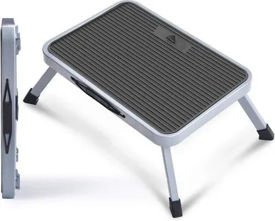 Produktbild von Famanu Klappbare Trittleiter für Caravan - Tragbare und stabile Campingleiter mit 150 kg Tragkraft