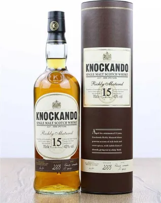 Produktbild von Knockando 15 Years Whisky 43% Vol. 0,7l in Geschenkbox