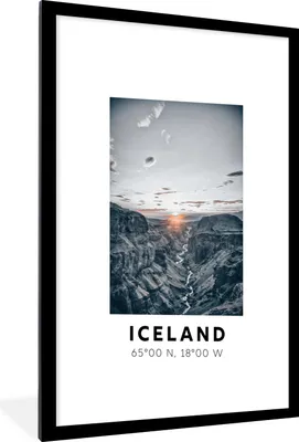 Produktbild von MuchoWow® Gerahmtes Poster Island - Berge - Sonnenuntergang 60x90 cm - Poster mit Schwarzem Bilderrahmen Wandposter Rahmen Foto Bilder - Dekoration - Wandposter Wohnzimmer - Hochwertig