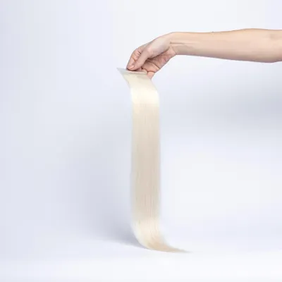 Produktbild von chaarmant Tape In Extensions Invisible Echthaar 55 cm 25 g – Haarverlängerung #60 Hellblond