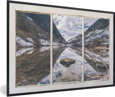 Produktbild von MuchoWow® Gerahmtes Poster Aussicht - Berg - Wasser 90x60 cm - Poster mit Schwarzem Bilderrahmen Wandposter Rahmen Foto Bilder - Fotorahmen - Foto-Plakat