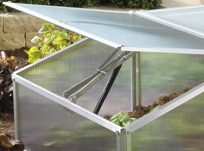 Produktbild von Vitavia Dachfensterheber "Univent" für Vitavia Frühbeete "Gaia XS / 2X / 3X", "Ida", "Styx", "Osiris" aluminium eloxiert