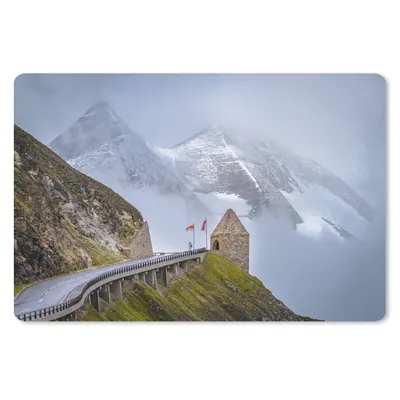 Produktbild von MuchoWow® Schreibtischunterlage Berge hinter der Großglockner Hochalpenstraße in Europa 60x40 cm - XXL Mauspad - Großes Mauspad
