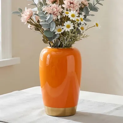 Zdjęcie produktu dla Ręcznie wykonana, pomarańczowa waza ceramiczna, wysokość 17,5 cm