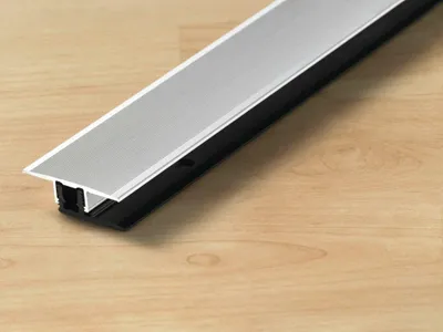 Produktbild von PROLINE Silber 90mm Übergangsprofil Universal, PROCOVERclip Aluminium eloxiert, für Laminat Parkett Fliesen, Höhenverstellbar, Ohne sichtbare Verschraubung, Einfache Verlegung
