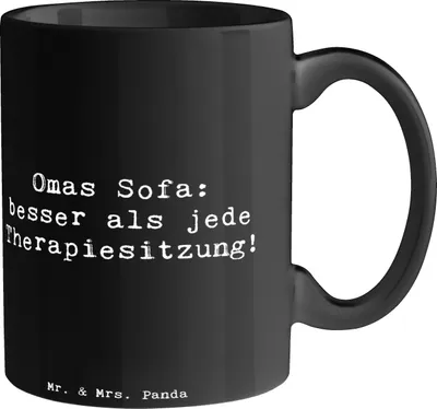 Produktbild von Mr. & Mrs. Panda haferl Spruch Oma Sofa - Schwarz - Geschenk, Zuflucht, Kaffeetasse, Verwandte, Großmutter, Geschenke, Teetasse, Familie, Pott, Kaffeebecher, Omi, Lächeln